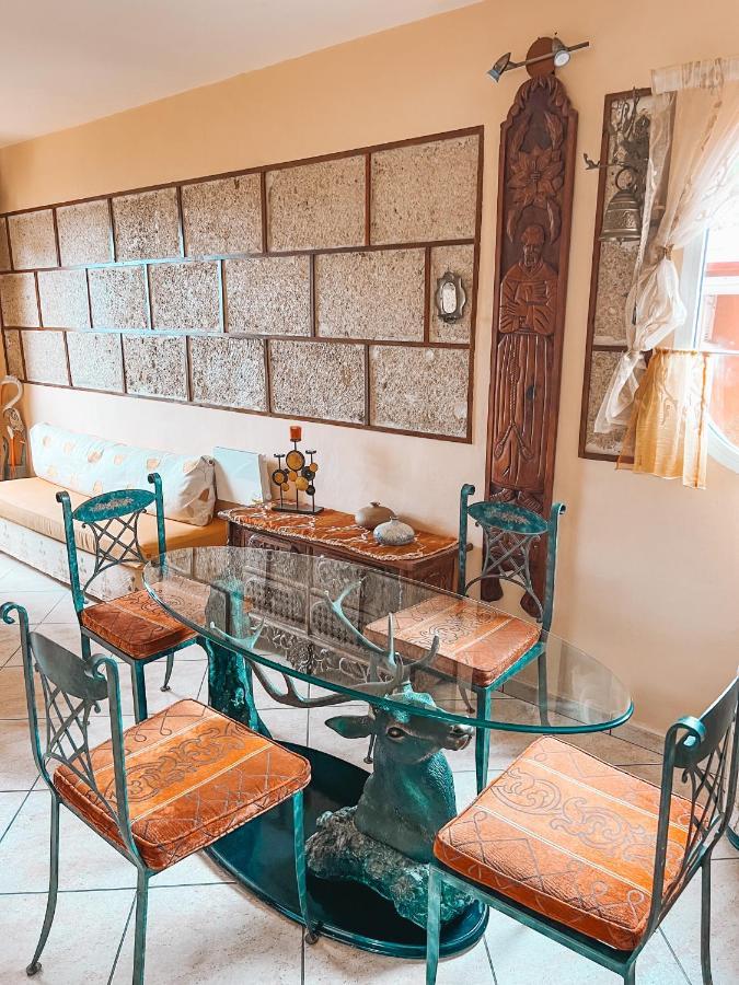Apartment With Huge Deck Nestled In Marvelous Gardens - Nidos ลาโอโรตาวา ภายนอก รูปภาพ